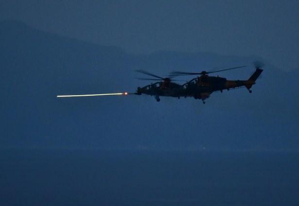 <p>Milli insansız hava araçları Bayraktar TB2 ve Karayel de görüntü istihbaratı desteğiyle tatbikatta yerini aldı.</p>