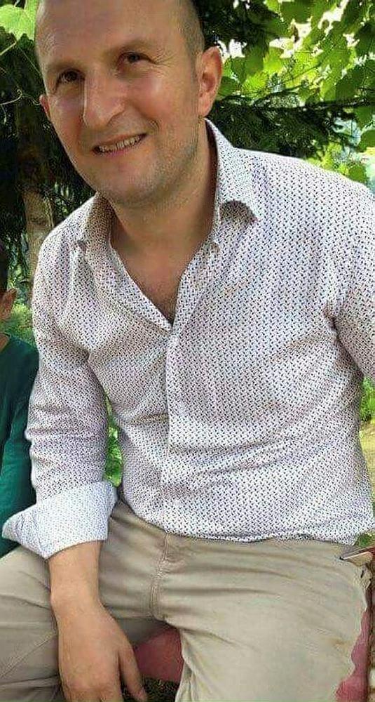 <p>Muhammet Ambar</p>

<p>Rizeli Ambar, boğaziçi Köprüsü'nde askerlerin tüfeğinden çıkan kurşunun hedefi oldu.</p>
