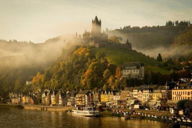 <p>Cochem kalesi - Almanya</p>

<p> </p>
