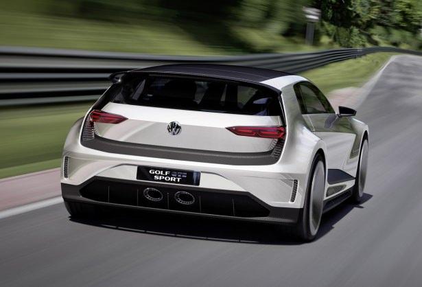<p>Bu sürüş 50 Km menzil için geçerli. Bunların dışında GTE Mode ve Hybrid-Mode seçenekleri de sunulmuş. Modelde 395 Hp gücünde içten yanmalı bir motorda bulunuyor. Motor 6 ileri çift kavrama şanzımanla birleştirilmiş.</p>