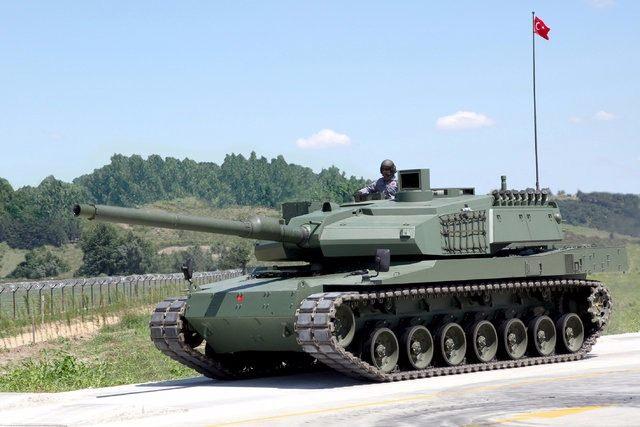 <p>Özaydemir, Eskişehir’de yerli tank motorunun imal edilmesinin, verilecek en isabetli kararlardan biri olacağını belirterek, "Eskişehir’in İnönü ilçesinde kurulu Ford Otosan firmasında kamyon motorları yapılmakta. Bunlar 400-500 beygirlere kadar çıkabiliyorlar. Ancak bin beygir gücünde motor üreten TÜLOMSAŞ var. Diğer taraftan elektrikli motorlar da yapıyor. Bunun yanında jet motorlarını yapan TEI var.</p>

<p> </p>

<ul>
</ul>

<ul>
</ul>
