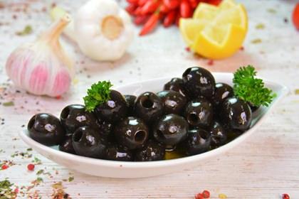 <p><strong>5- </strong>Tuzsuz zeytin</p>
