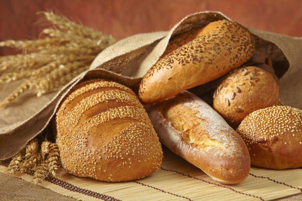 <p> Metabolizmayı ve bağırsakları çalıştırır, yağ yakımını destekler. Ayrıca tam buğday ekmek, beyaz ekmeğe göre yüzde 50 daha tok tutar.<br />
<br />
 </p>
