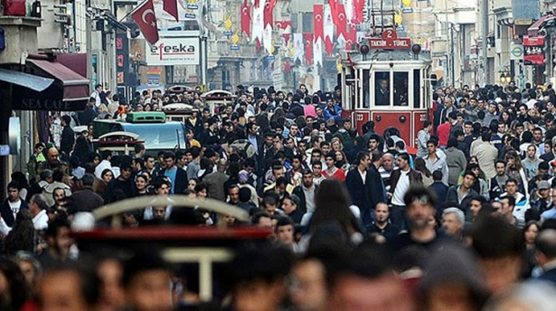 <p>Türkiye'de yaşanan göç dolayısıyla bazı illerde yoğun nüfus artışı yaşanırken, bazılarında ise büyük bir azalma oluyor. Peki hiç göç yaşanmasaydı Türkiye'deki illerin nüfusu kaç olurdu?</p>
