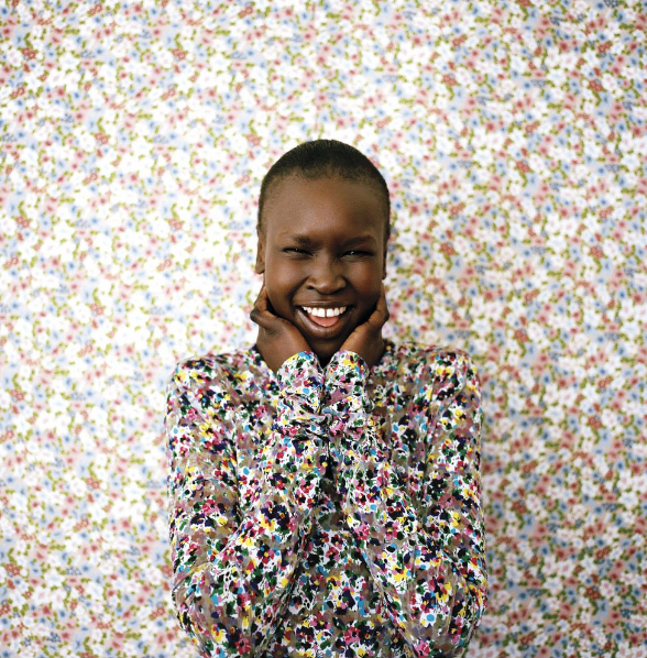 <p><strong>Alek Wek (Model)</strong></p>

<p>Afrika'dan Sudan'a kaçtı. Kız kardeşi ile Londra'da yaşamaya başladı. </p>
