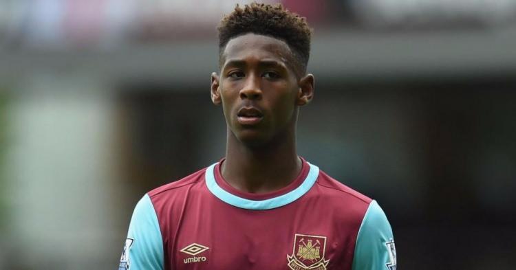 <p><strong>REECE OXFORD</strong></p>

<p><strong>Yaş:</strong> 18</p>

<p><strong>Kulübü:</strong> Bor. M'gladbach</p>

<p><strong>Pozisyon:</strong> Stoper</p>

<p><strong>Değeri:</strong> 5 milyon euro</p>
