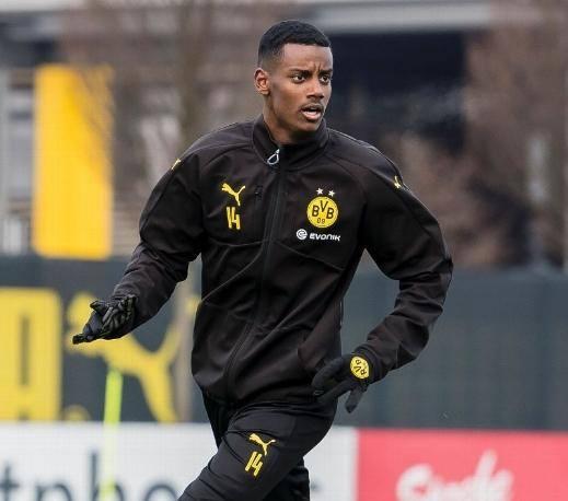<p>Alexander Isak (Borussia Dortmund)</p>