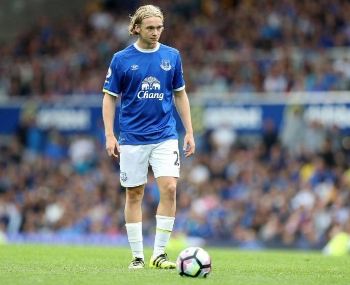 <p>Tom Davies (Everton)</p>
