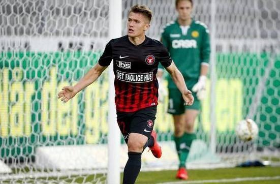 <p>Mikkel Duelund (Midtjylland</p>
