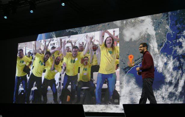 <p>Google Play’deki içeriklere de erişebilecek olan Android TV’yi ilk destekleyen iki şirket ise Sony ve Sharp oldu. İki dev, 4K çözünürlüklü yeni Android TV’lerini gelecek sene satışa sunacak. </p>
