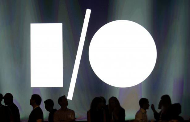 <p>Google yılın en büyük teknoloji etkinliklerinden biri olan Google i/O’da yeni Android sürümünü ve ‘sudan ucuz’ telefonunu tanıttı.</p>
<p>Samsung ve LG’nin Android Wear işletim sistemini kullanan akıllı saatleri de gün yüzüne çıktı.</p>