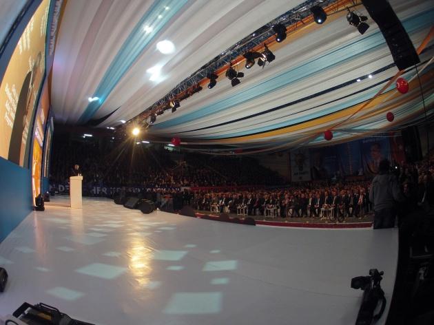 <p>AK Parti Genel Merkezi'nin yaptığı organizasyon formatında yapılan Aday Tanıtım Toplantısı'nda izdiham yaşandı.</p>