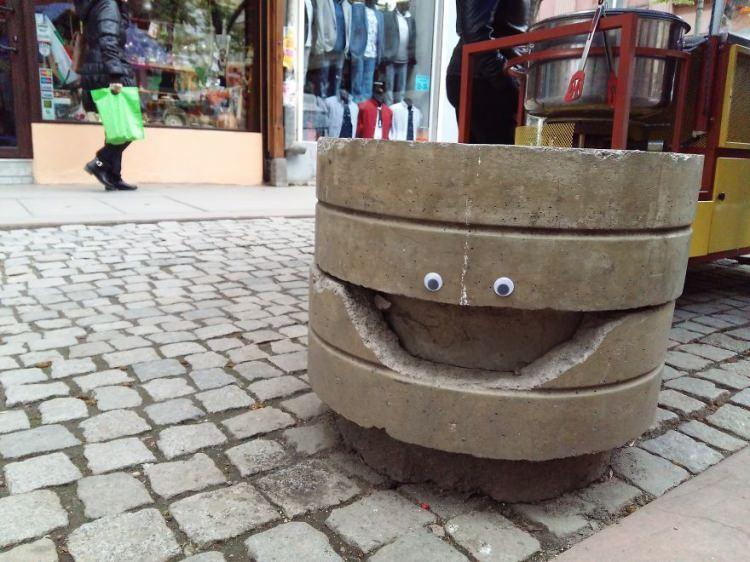 <p>Fotoğrafçı ve tasarımcı Vanyu Krastev sanatını sokaklara taşıyor. </p>