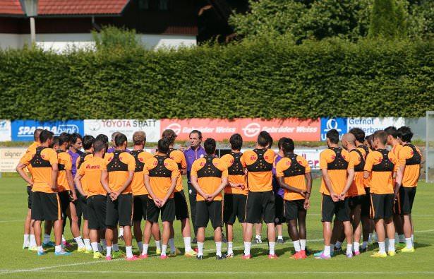 <p> </p>
<p> </p>
<p><a href="http://spor.haber7.com/etiket/galatasaray" target="_blank">Galatasaray</a>, yeni sezon hazırlıklarına yarın saat 10:30 yapacağı antrenmanla devam edecek.</p>
<ul>
</ul>
<ul>
</ul>
<ul>
</ul>