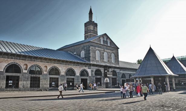 <p>Diyarbakır Ulu Cami</p>
