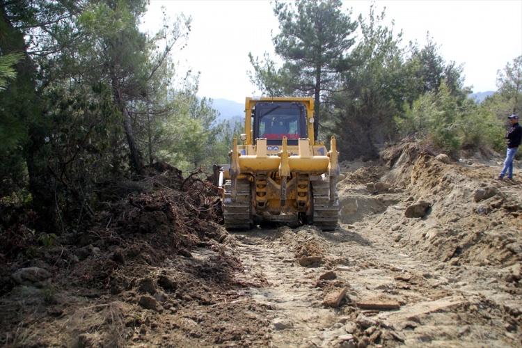<p>Enkazın, incelemelerin tamamlanmasının ardından kaldırılacağı öğrenildi.</p>

<p> </p>
