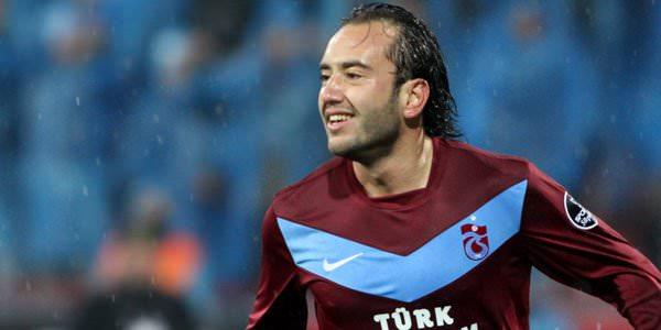 <p><strong>SON ASLAN OLCAN</strong><br />
Ünal Aysal ile İbrahim Hacıosmanoğlu, Olcan transferi için el sıkıştı. Gece yarısı gerçekleşen görüşme sonrası, anlaşma sağlandı, yıldız oyuncu 3 yıllık sözleşmeye imza attı. (FOTOMAÇ)</p>
