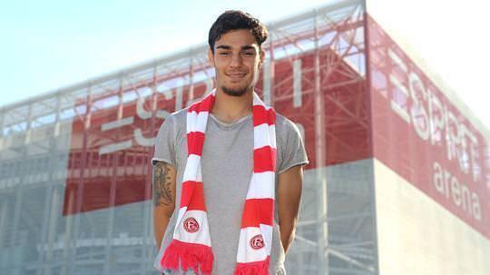<p><span style="color:#FFFF00"><strong>KAAN AYHAN (FORTUNA DUSSELDORF)</strong></span></p>

<p>Bundesliga 2: 11 maç, 0 gol, 0 asist<br />
Toplam: 19 maç, 0 gol, 0 asist</p>
