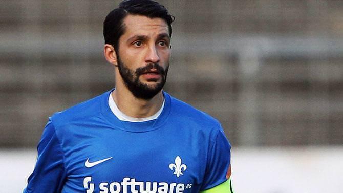<p><span style="color:#FFFF00"><strong>AYTAÇ SULU (DARMSTADT 98)</strong></span></p>

<p>Bundesliga: 14 maç, 0 gol, 0 asist<br />
Toplam: 16 maç 0 gol, 1 asist</p>
