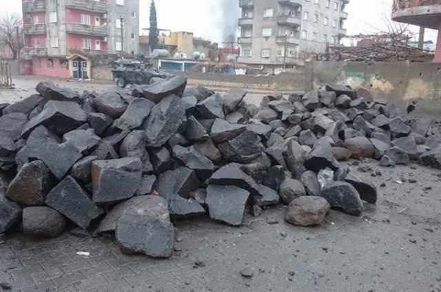 <p>Şırnak Cizre'de devam eden operasyonda dün 7 PKK'lı etkisiz hale getirildi. </p>