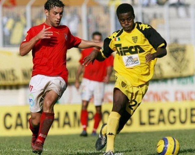 <p>Emmanuel Eboue</p>
