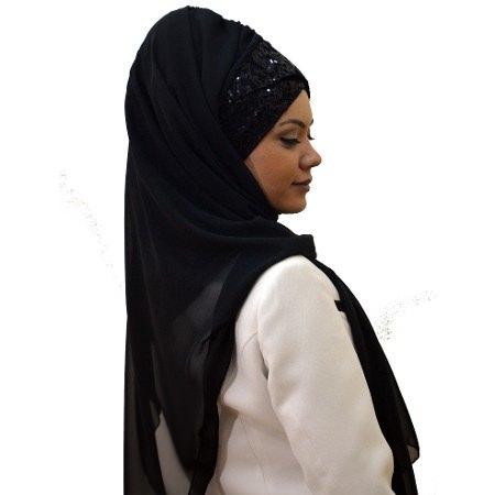 <p><strong>İşte birbirinden güzel renkleriyle payet şal modelleri...</strong></p>