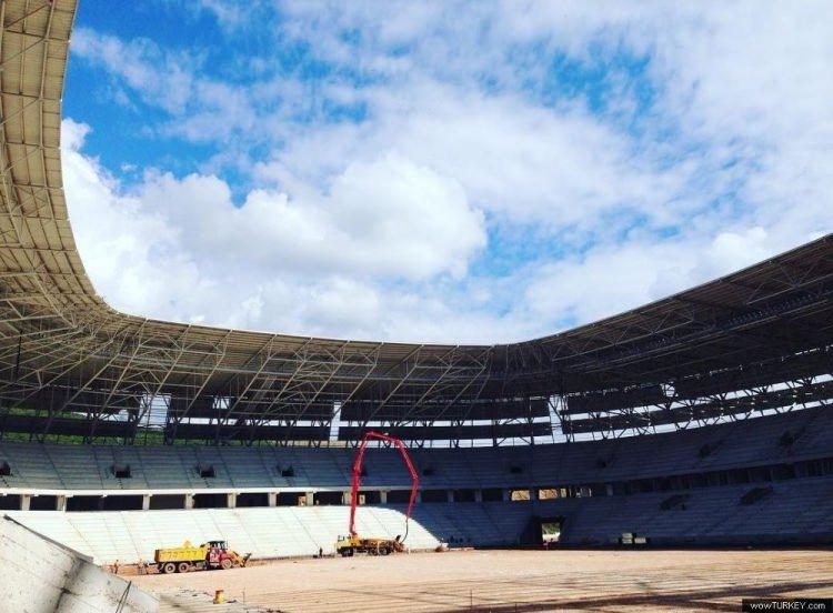 <p>Yeni Kocaeli Stadı<br />
Kapasite: 33.000</p>