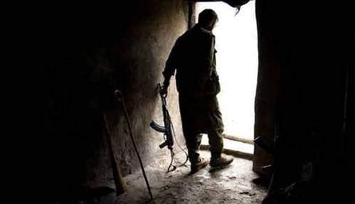 Belirli aralıklarla Kuzey Irak'a inen teröristlerin özellikle sınır ötesi hava operasyonlarına karşı köylere yerleştiği anlaşıldı. İstihbarat raporuna göre silahlı teröristler "riskli" durumlarda günlerce mağaralarda saklanarak günyüzüne çıkmıyor.