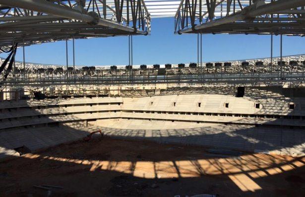 <p>Yeni Antalya Stadı</p>
