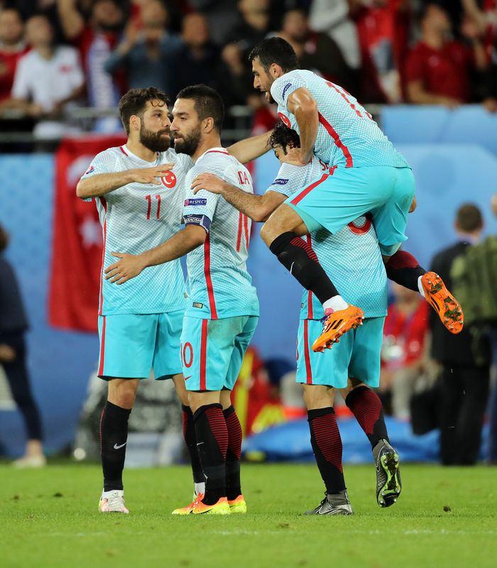 <p>Türk Milli Takımı'nın dün akşam Çek Cumhuriyeti'ni 2-0 yenmesi İtalyan basınında geniş yankı buldu.</p>
