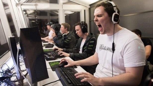 <p>Turnuvaya ABD'den katılan Evil Geniuses takımı birinci olarak 6.6 milyon doların (18.4 milyon TL) sahibi oldu.</p>
