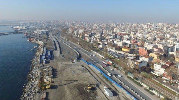 <p>Ancak proje inşaatının beklenenden daha hızlı yürümesi ve İstanbul trafiğini rahatlaması açısından 2016 yılının sonlarına yetiştirilmesi için çalışmalara hız verildiği belirtildi.</p>

<p> </p>
