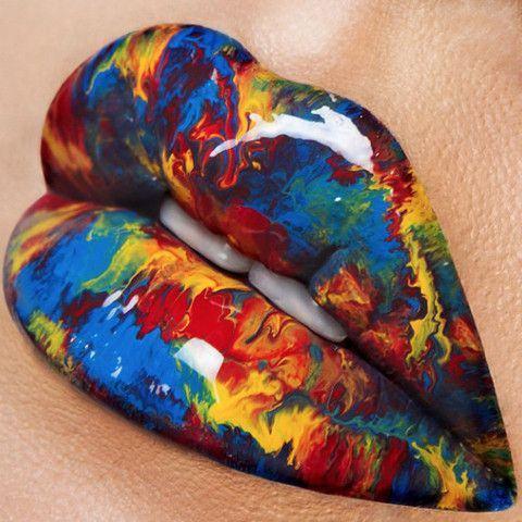 <p>Ama dudaklara yapılan bu makyajlar ünlü ressamlara taş çıkartır dedirten cinsten oluyor.</p>
