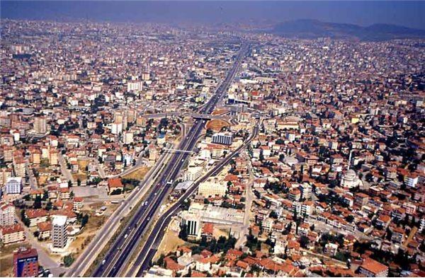 <p><strong>Pendik</strong><br />
2 yıl önce: 1.474 TL/m²<br />
Şimdi: 2.379 TL/m²</p>