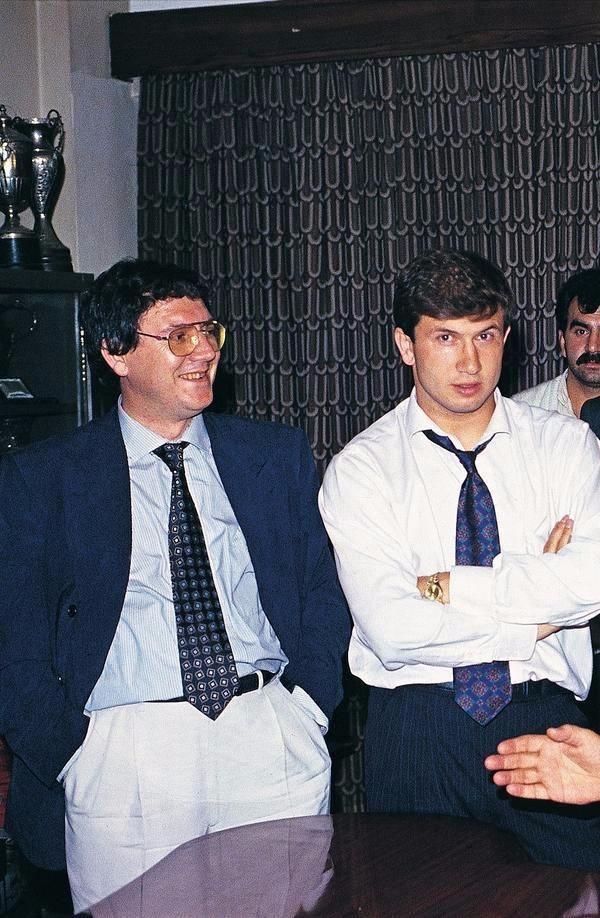 <p>Aziz Yıldırım - Tanju Çolak</p>
