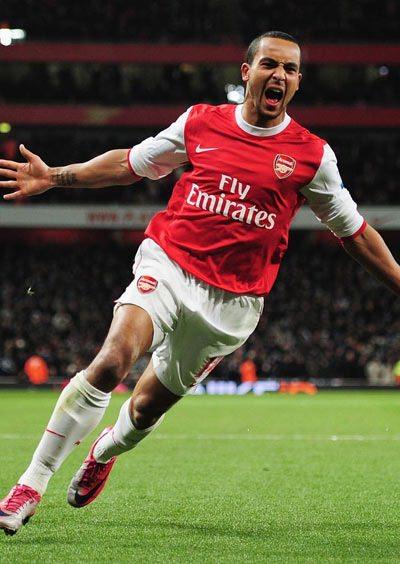 <p>ARSENE WENGER</p>
<p>''Walcott o kadar hızlı ki bazen antremanlarda kendini kaptırıp topu geçtiği oluyor. "</p>