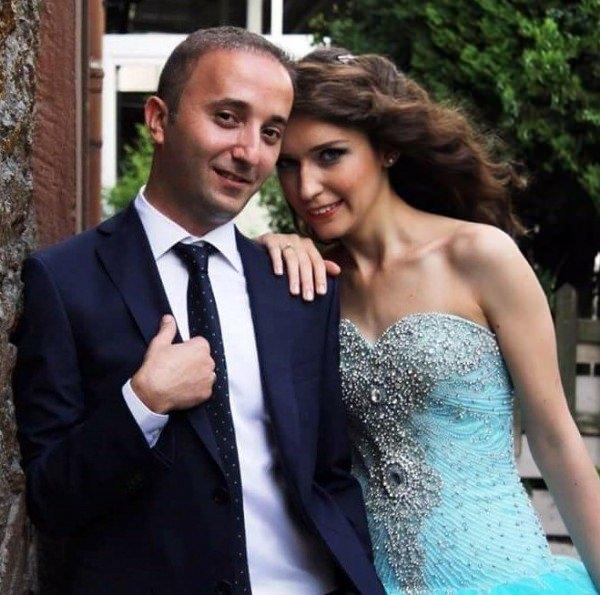 <p><span style="color:#FFFFFF">Haznedaroğlu'nun 10 gün sonra düğünü vardı...</span></p>
