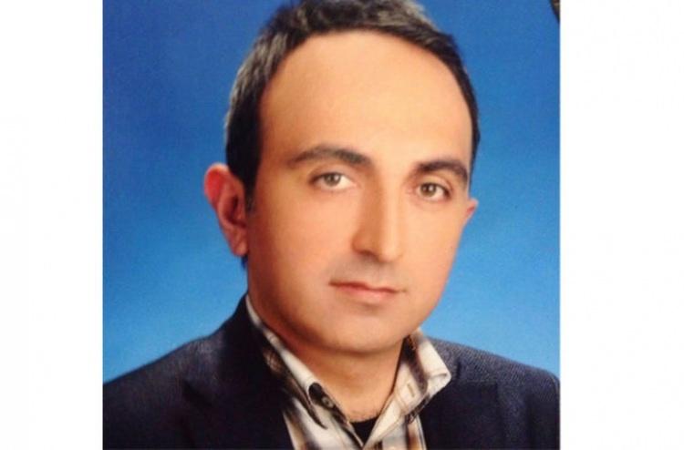 <p><strong><span style="color:#FFFFFF">Murat Güllüce</span></strong><br />
<span style="color:#FFFFFF">Bir otelde çalışan ve tercümanlık yapan Murat Güllüce, turistleri havalimanına getiriyordu.</span></p>