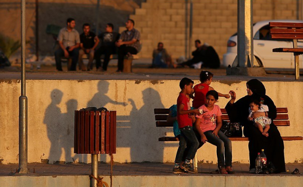 <p>İsrail, Birleşmiş Milletler G&uuml;venlik Konseyi&rsquo;nin ateşkes &ccedil;ağrısına kulak tıkayarak Gazze&rsquo;deki katliamlarına devam ediyor.</p>
