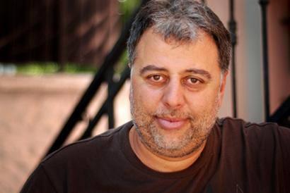 <p>Hamdi Alkan Gazeteci Savaş Ay, tedavi gördüğü hastanede hayatını kaybetti. Mekanı cennet olsun...</p>