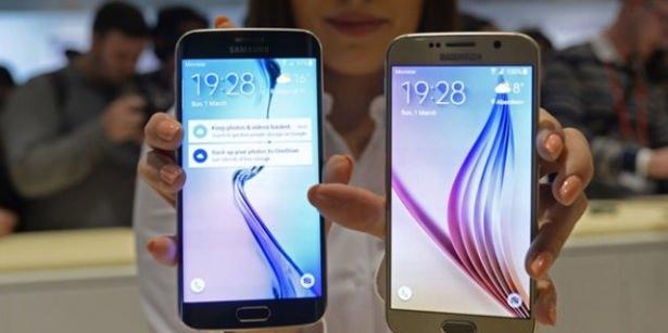 <p>Bu yıl da yine hızlı başlayan Dünya Mobil Konresi’nde Samsung bombayı patlattı. </p>

<p> </p>
