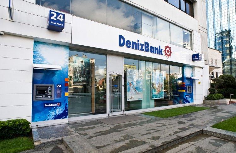 <p>Denizbank, konut kredi faiz oranlarını 2 yıla kadar olan vadede yüzde 0,89'a, 5 yıla kadar yüzde 0,99'a indirdi. Banka 5 yıl üzeri vadelerde yüzde 1'in üzerine kredi vermeye devam edecek. </p>