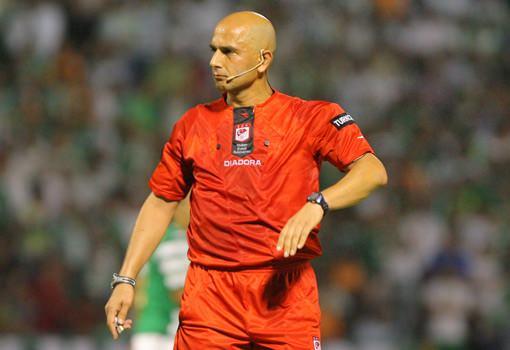 <p>TANER GİZLENCİ</p>

<p>Galatasaray</p>
