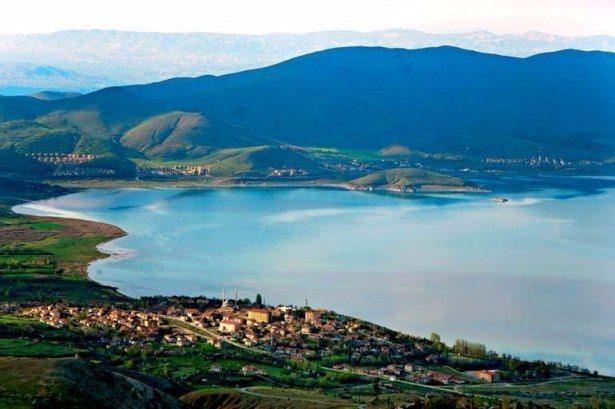 <p>Elazığ</p>

<p>198 Öğretmen</p>

<p><a href="http://www.haber7.com/foto-galeri/40159-iste-kamuda-ihrac-edilenlerin-tam-listesi/p1" target="_blank"><strong><span style="color:rgb(255, 215, 0)">İŞTE İHRAÇ EDİLENLERİN TAM LİSTESİ</span></strong></a></p>
