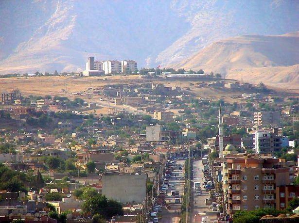 <p>Şırnak</p>

<p>38 Öğretmen</p>

<p><a href="http://www.haber7.com/foto-galeri/40159-iste-kamuda-ihrac-edilenlerin-tam-listesi/p1" target="_blank"><strong><span style="color:rgb(255, 215, 0)">İŞTE İHRAÇ EDİLENLERİN TAM LİSTESİ</span></strong></a></p>
