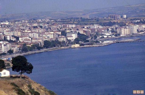 <p>Tekirdağ</p>

<p>98 Öğretmen</p>

<p><a href="http://www.haber7.com/foto-galeri/40159-iste-kamuda-ihrac-edilenlerin-tam-listesi/p1" target="_blank"><strong><span style="color:rgb(255, 215, 0)">İŞTE İHRAÇ EDİLENLERİN TAM LİSTESİ</span></strong></a></p>
