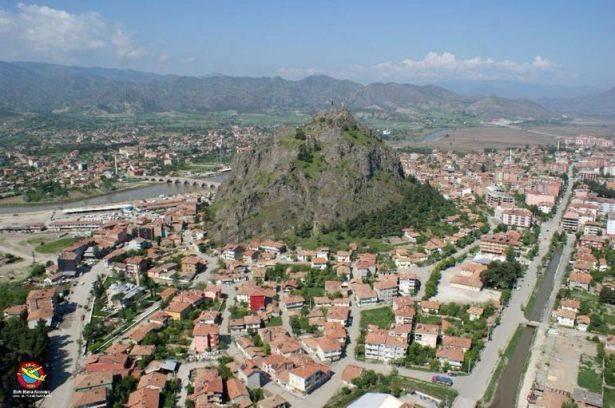<p>Tokat</p>

<p>288 Öğretmen</p>

<p><a href="http://www.haber7.com/foto-galeri/40159-iste-kamuda-ihrac-edilenlerin-tam-listesi/p1" target="_blank"><strong><span style="color:rgb(255, 215, 0)">İŞTE İHRAÇ EDİLENLERİN TAM LİSTESİ</span></strong></a></p>
