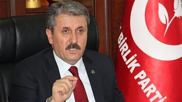 <p>Büyük Birlik Partisi (BBP) Genel Başkanı Mustafa Destici, referandumda "evet" oyu vereceklerini açıkladı.</p>
