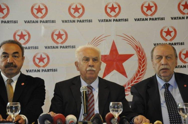 <p>Doğu Perinçek'in genel başkanı olduğu Vatan Partisi'nden (VP) yapılan açıklamada "Referandumda kesinlikle 'hayır' denilecek" denildi. </p>

<p> </p>
