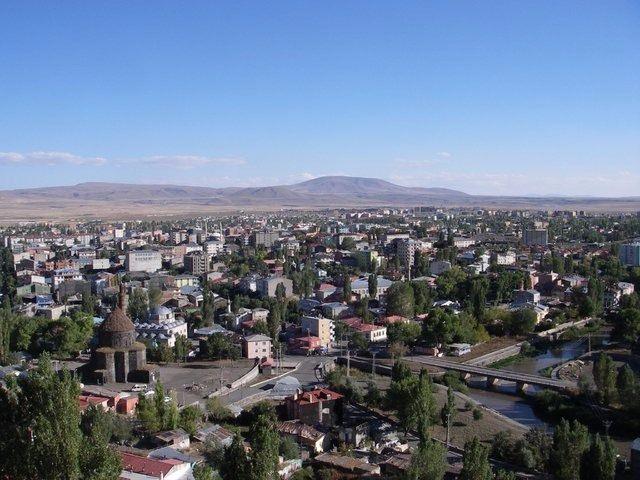 <p><strong>Çanakkale</strong></p>

<p>Kayıtlı Suriyeli: 3,752</p>

<p>Şehir Nüfusu: 519,793</p>

<p>İl nüfusu ile karşılaştırma yüzdesi: 0.72</p>
